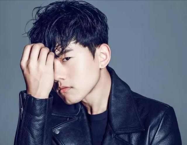  合唱|张杰和女儿合唱，女儿奶声奶气惹人爱，网友：不愧是杰娜宝宝