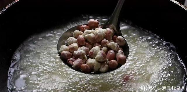  满嘴|1碗花生米，加1个鸡蛋，没想到这么好吃，又香又脆，吃着满嘴香