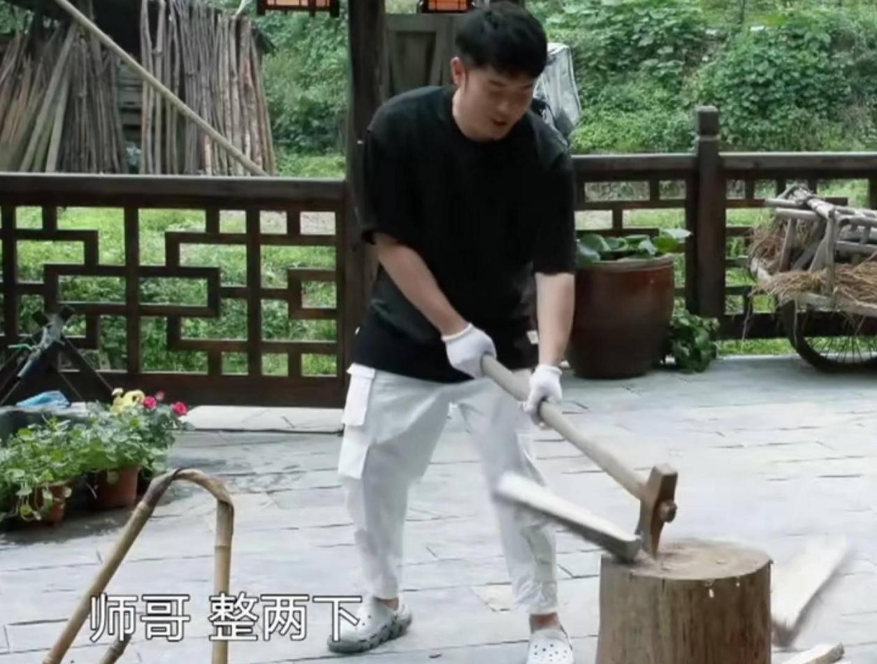 对待|《向往》他不满黄磊差别对待连催10次鹿晗去干活,原因却很暖心