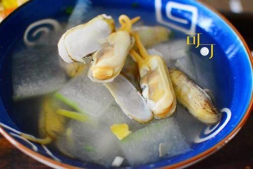  冬瓜汤|夏天最喜欢这样清爽鲜美的海鲜冬瓜汤，不油不腻，喝了真舒服