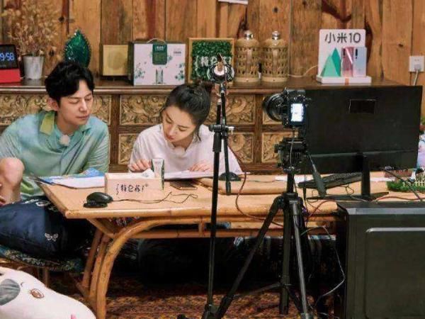  李佳琦|向往4：都是直播带货，为何请薇娅不请李佳琦？只因他说过一句话