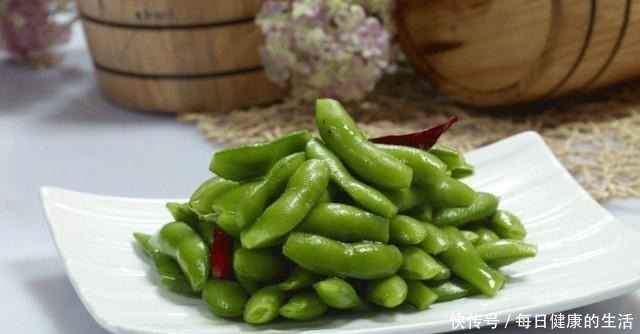 实用|煮毛豆想要颜色翠绿的秘诀,原来全靠这勺“它”,简单实用哦!