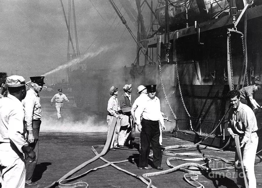 年前|硝酸铵爆炸有多可怕?73年前一艘化肥货船竟炸毁了上千座建筑!