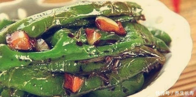 营养|虎皮青椒制作教程,酥脆鲜嫩的口感,营养又健康