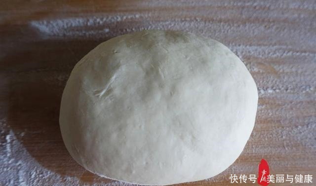 鸡蛋|三种不同的鸡蛋饼,制作方法各异,您更喜欢哪一种