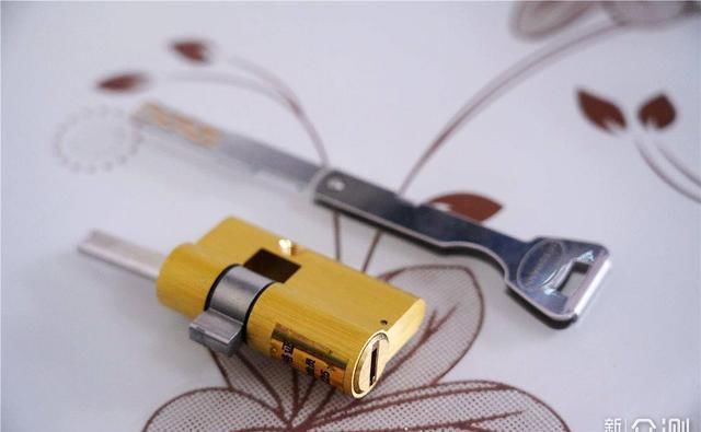 锁体|我的第一款脸部识别智能锁，效果有点意外哦！