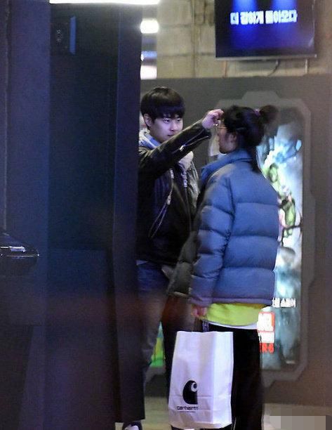 影视作品|又一对高颜值艺人官宣分手，两人因戏结缘，因工作繁忙而缘尽