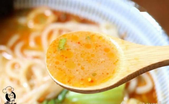  进去|纽约第一家日式油泼面+宝藏小酒馆新张！进去的居然都被上了一课？