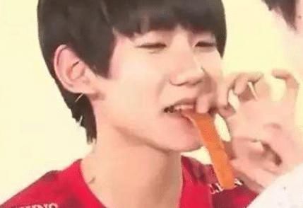 明星带火|明星带“火”的小零食,王源的接地气,孙俪的甑糕,看到颖宝的最可爱