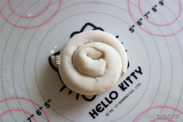  烙饼|＂家常烙饼，最服这做法，提前揉面放冰箱，现吃现烙，又软又香＂