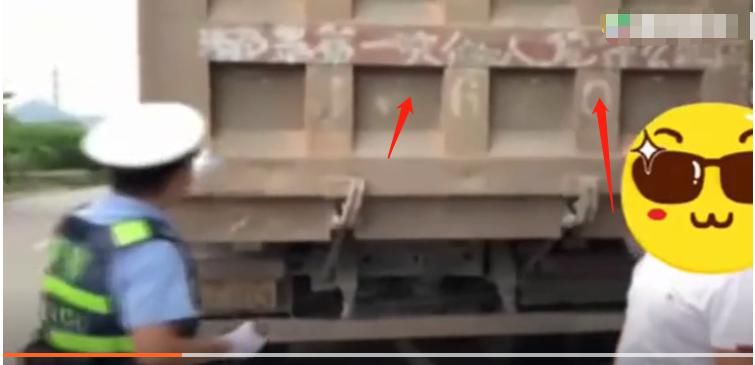 脾气|货车司机脾气差,车尾一行字:第一次做人,凭什么让你?