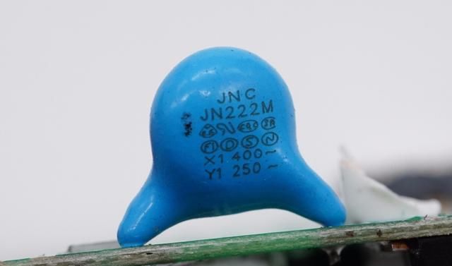  充电|万旅45W快充旅行转换插座拆解，一个便可走遍世界