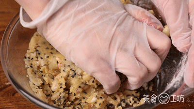 上瘾|这饼一吃就上瘾,后悔没早点做,比月饼还香