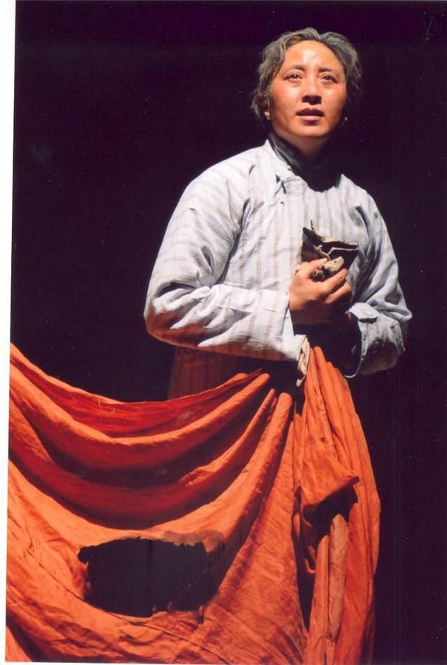  话剧|【文旅要闻】话剧《老柿子树》述说革命年代家国情怀