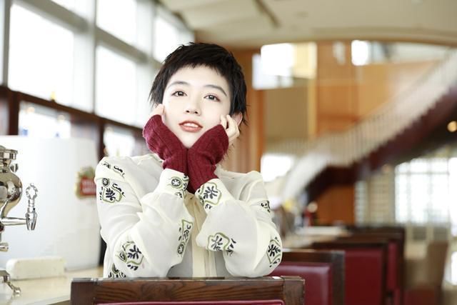  火线|《穿越火线》口碑下跌，剧本人设齐乱套，强捧楚歌是最大败笔？