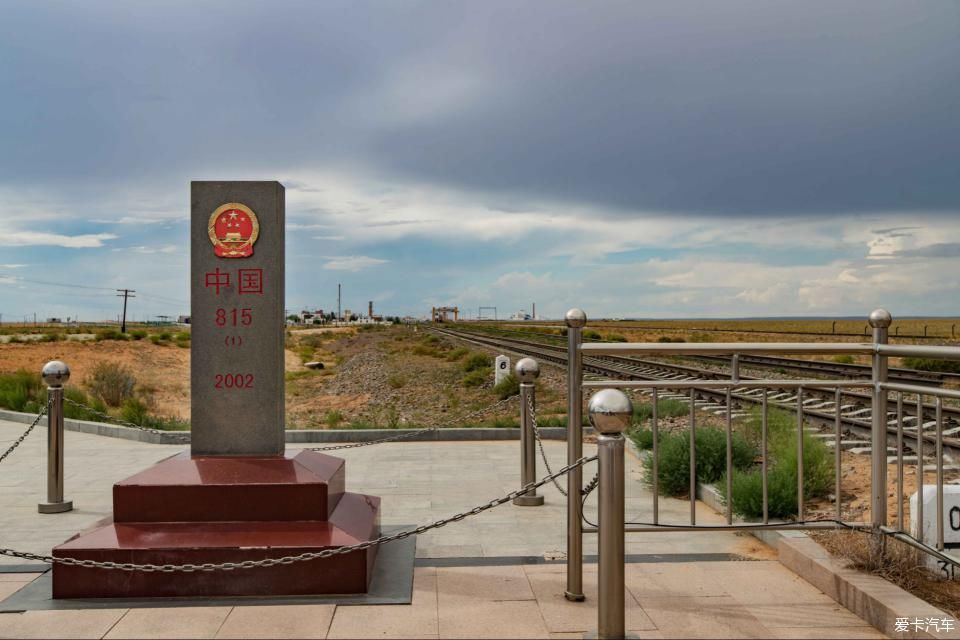 风雨雷电|贝子庙+中蒙边境+草原露营 乌珠穆沁 风雨雷电绿浪秘境行路书