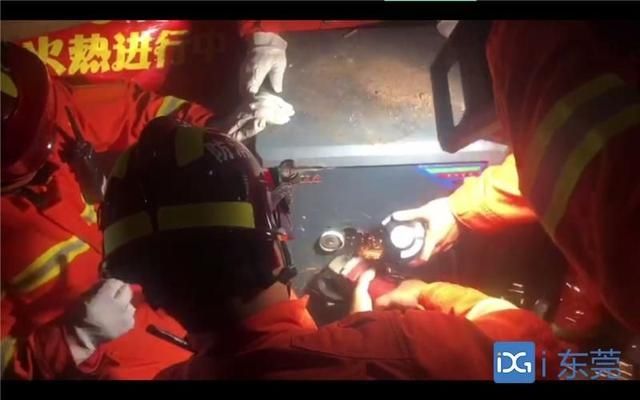  受不了|“呼吸困难，受不了！”7岁女孩玩“躲猫猫”带钥匙被锁保险柜