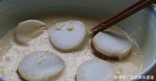 下饭|鸡腿菇不炒不凉拌,学会新吃法,好吃又下饭,上桌汤汁都不剩!