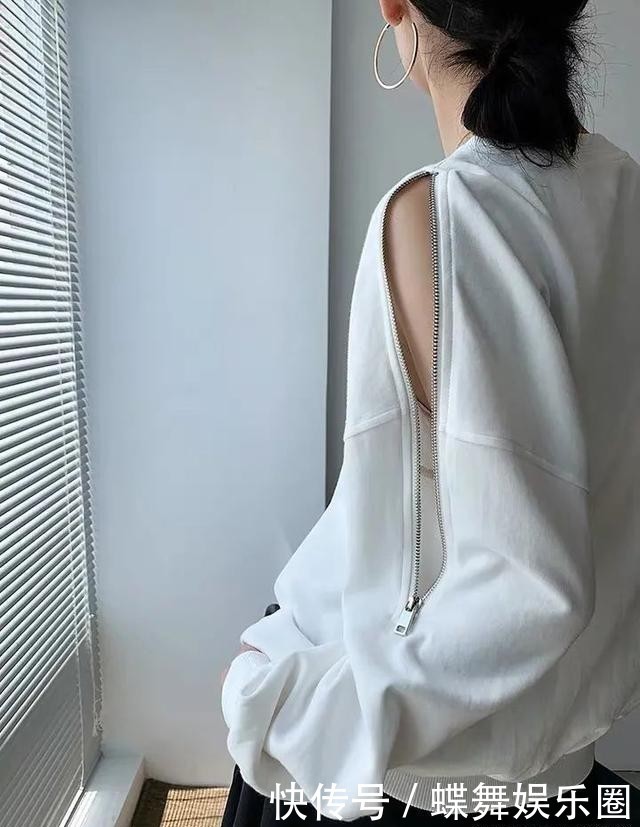 破洞|今年最潮的衣服都是“剪”出来的?