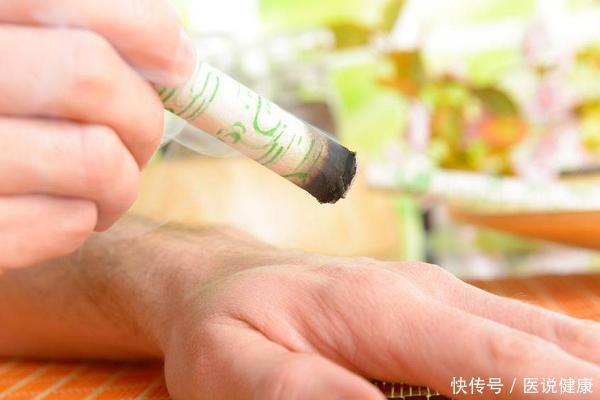 艾灸能改善月经不调吗(艾灸能改善月经不调？不止如此，它还有这5大功效，知道的人太少)