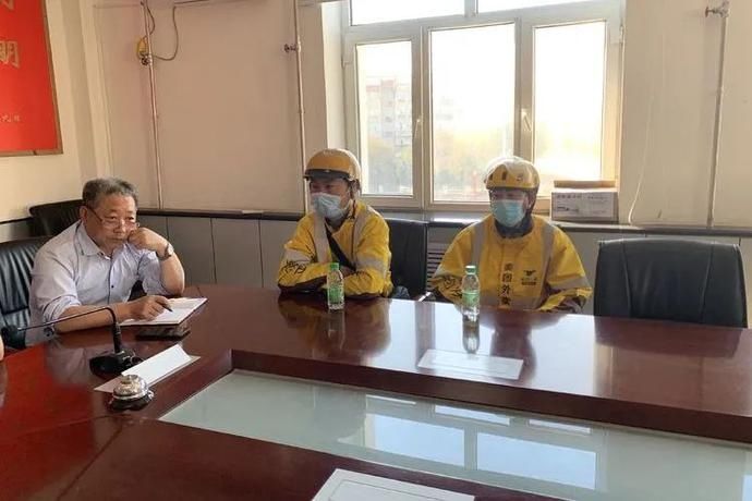 交通违法行|七进宣传 | 共建文明城 同行文明路——大庆交警约谈外卖企业