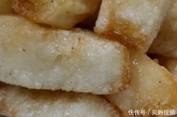 酥脆|剩余的馒头不要扔,3分钟就做一道孩子爱吃的,金黄酥脆香甜可口