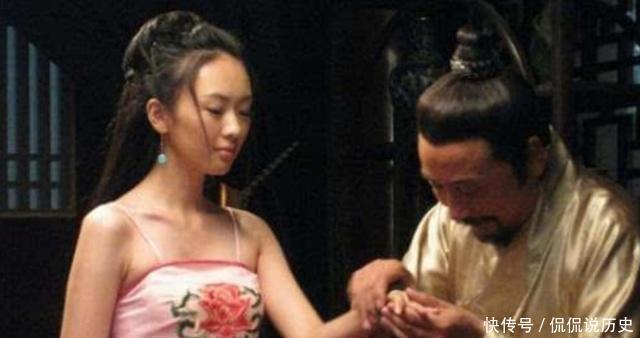 老父|女子逃难与父亲分离,当上皇后,父亲前来认亲,她却将老父赶出门