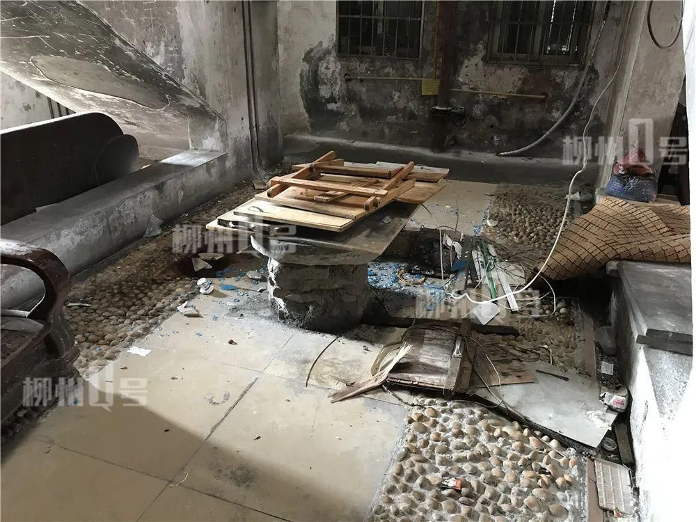  小区|叹息！一男子在柳邕路某小区坠楼，不幸身亡