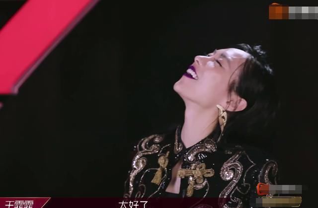  喜爱|王霏霏观众喜爱度第一，我却注意队友们反应，团队感情好坏很明显