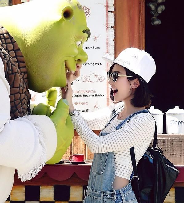  毛晓彤|毛晓彤气质好神奇，和谁都有cp感，女团上衣可以穿成好嫁风