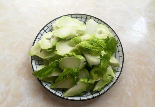  人参|它被誉为“人参菜”，长相奇葩，肉质却很细嫩，烹煮之后味道鲜美