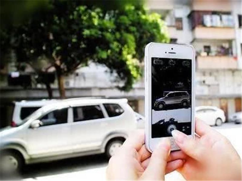 无能为力|有人手持手机抓拍违章，月入过万！车主：遇到好几次，无能为力！