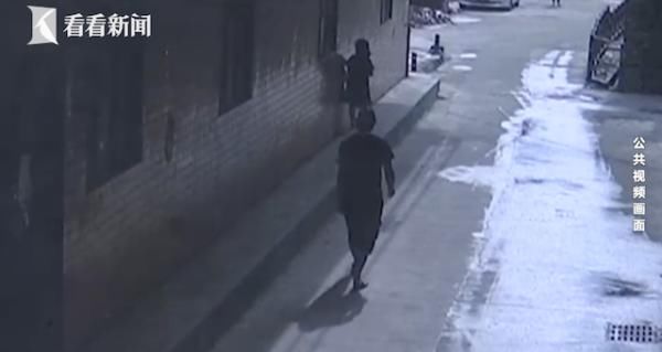 搬运|他帮旅客搬运行李十余年 一查竟是命案逃犯