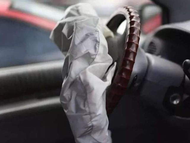 专家|安全气囊真的越多越安全？一辆车配有几个才最有保障？专家告诉你答案