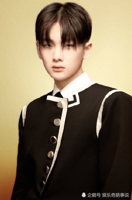  男孩|跑男下期录制嘉宾曝光，两位“大岛”男孩加盟，蔡徐坤的劲敌来了