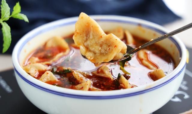  2勺|自制的美味早餐，香软柔滑，比普通水饺好吃更有滋味，特别回味