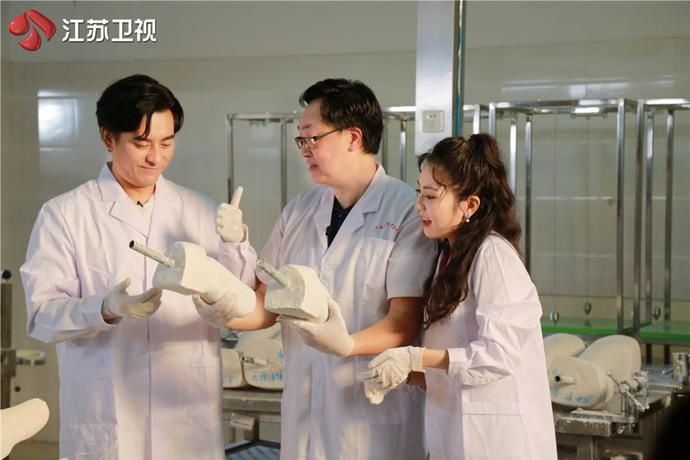  假肢制作|《为幸福喝彩》继续公益之行，陈龙遇到超难挑战