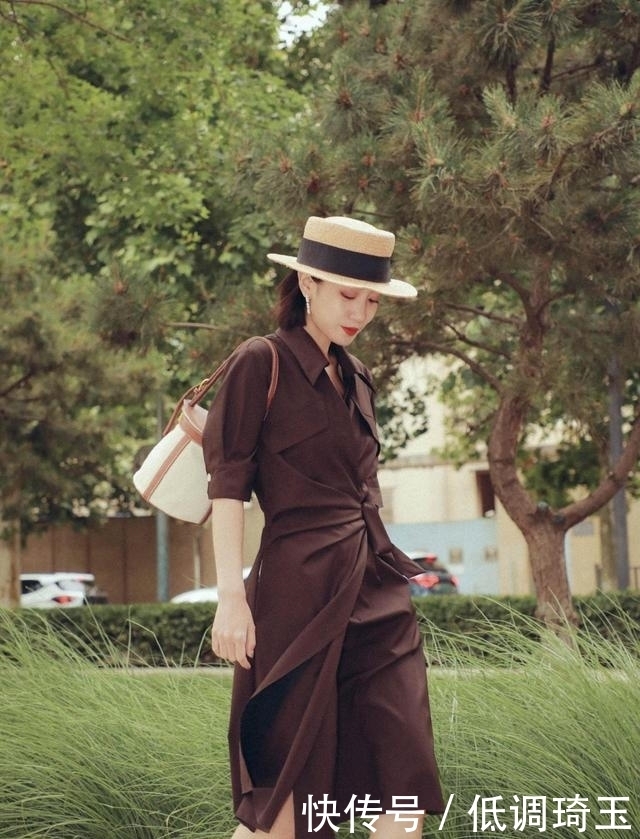 女性|女性最爱单品,连衣裙的3种搭配方式,每一种都精致又大气