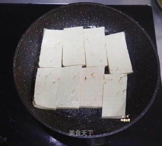 小吃|铁板豆腐:平底锅就能搞定,秒杀街边小吃