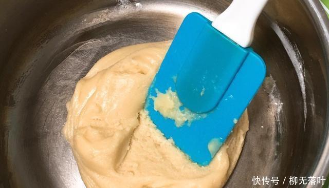 盖上保鲜膜|芝麻香糕点的配方很详细,香口的感觉非常好