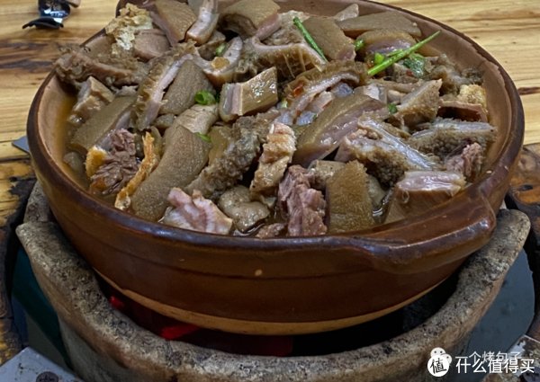 额外加|吃点啥 篇一：轻食及口味清淡者慎入！包子打卡「炭火炉牛杂煲」