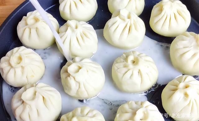 芹菜|包子从小吃到大,还是这种馅最好吃,鲜香美味,一顿8个不够吃