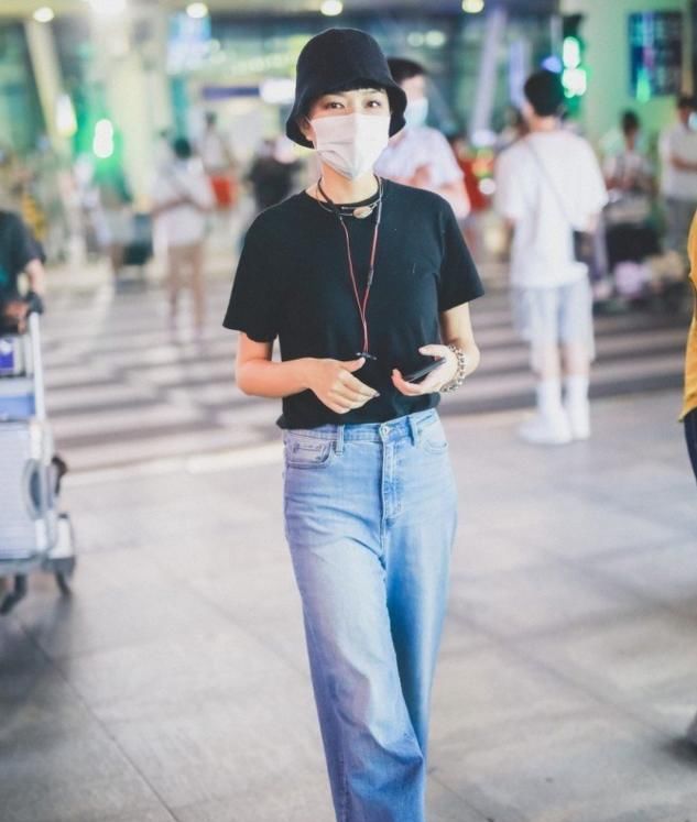  出彩|中年女人如何保持活力年轻感？生活中做到“四不穿”，就会很出彩