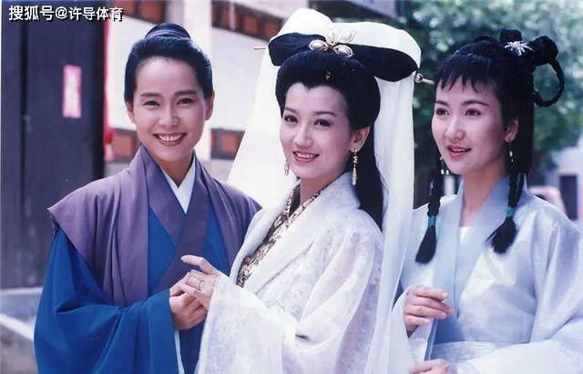  以假乱真|影视剧中那些“以假乱真”反串，叶璇美丽动人，许仙是永恒的经典