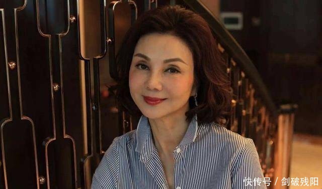 婆家|“被出轨”就离婚，前婆婆送4亿，离婚不离家还和婆家住一起