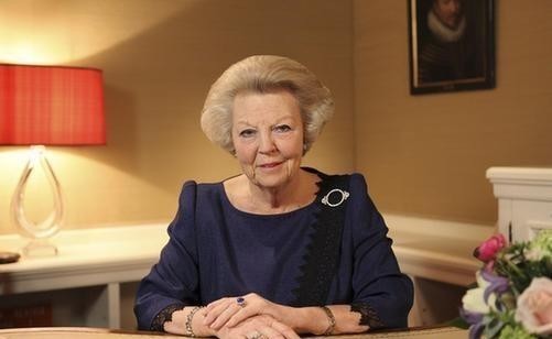 历史|世界历史绝无仅有的王室:祖母、母亲、女儿三代人,轮流成为女王