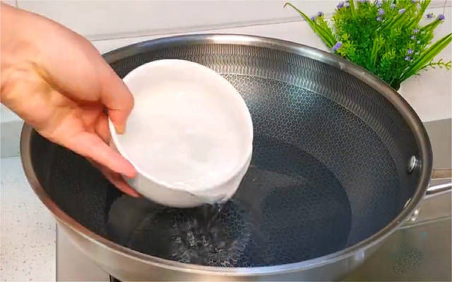 豌豆淀粉|夏天来了,教你黄瓜很清爽的做法,吃起来爽滑又Q弹