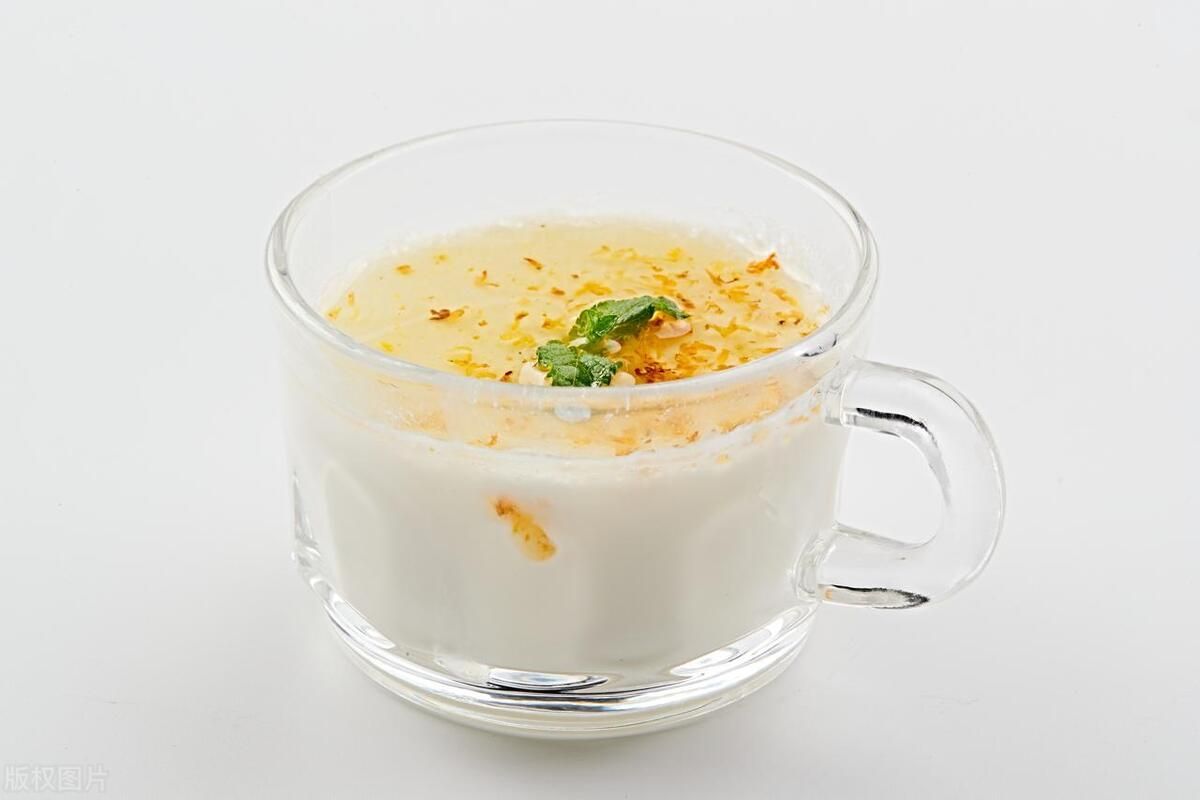 酸奶为什么被列入垃圾食品(2023年“垃圾食品”公开，酸奶第一，第三个很多人都在吃)