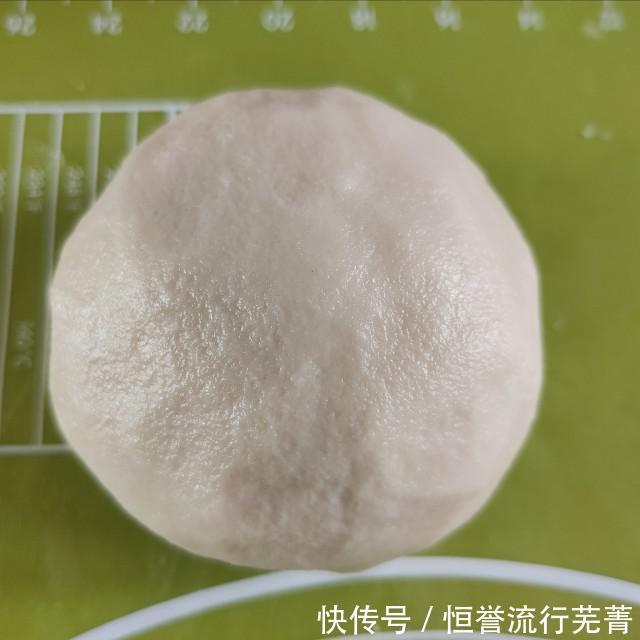 蛋黄|蛋黄酥,自己做的吃着更健康