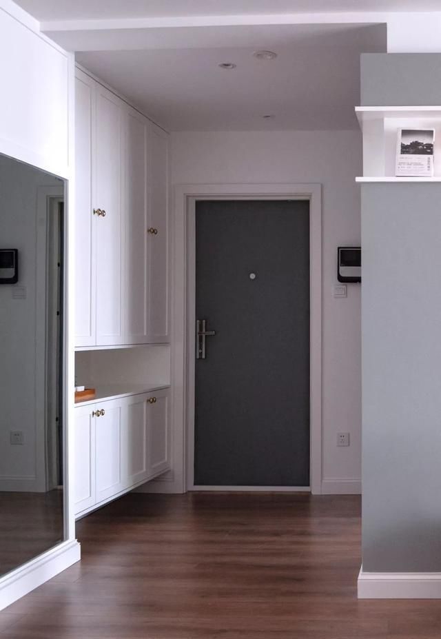  客厅|90后小夫妻花36万元装修的现代风格，130平米三居室太赞了！